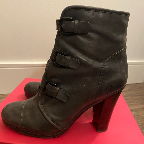 Leather Ankle Boots with Buckles - Grey - Picture 7 of 7